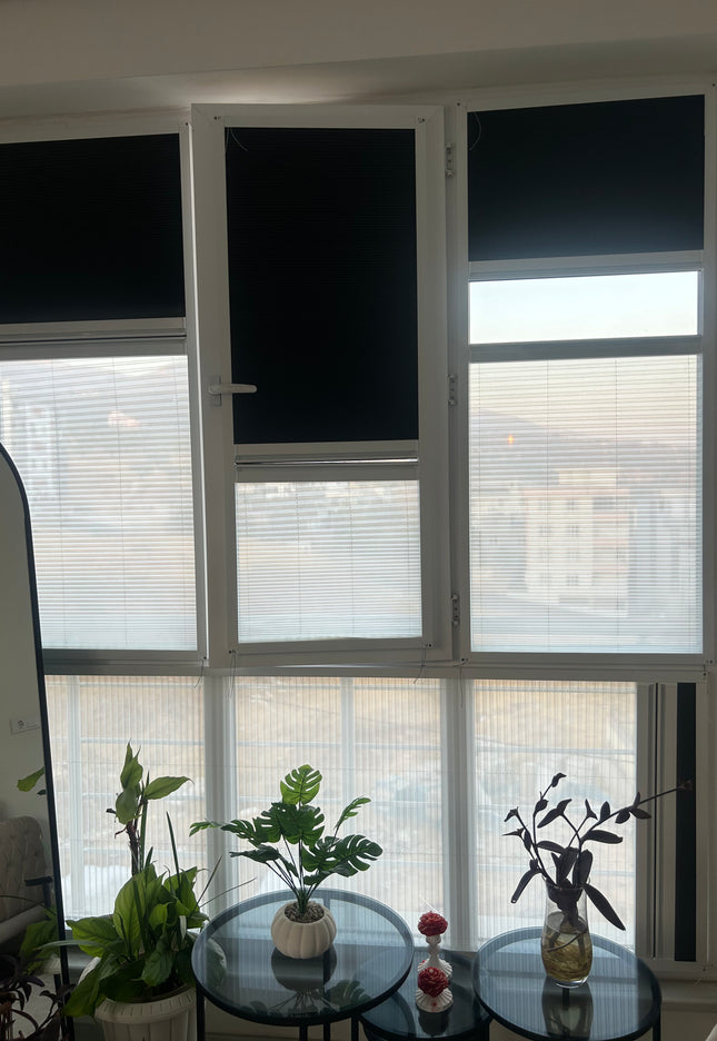 GECE GÜNDÜZ KARARTMA + TÜL Yapışkanlı Çerçeveli Plise Perde İstenilen Ölçüde 0-80  x 0-180 cm